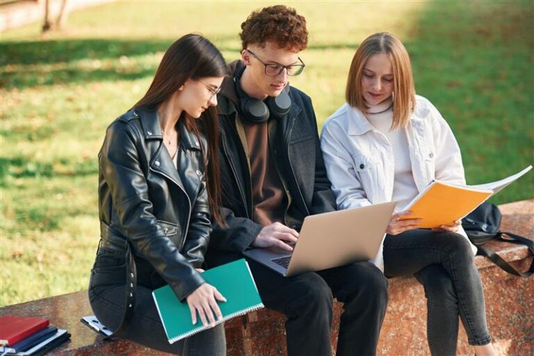 How UOLM Prepares Students for Global Careers